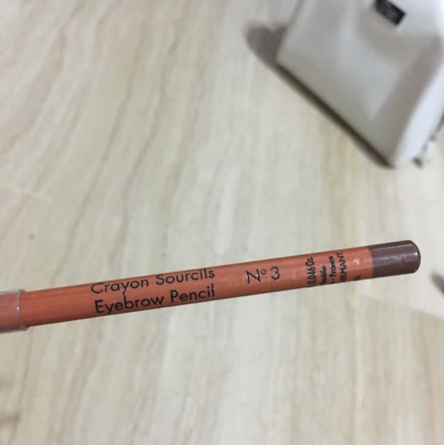 eyebrow pencil makeup