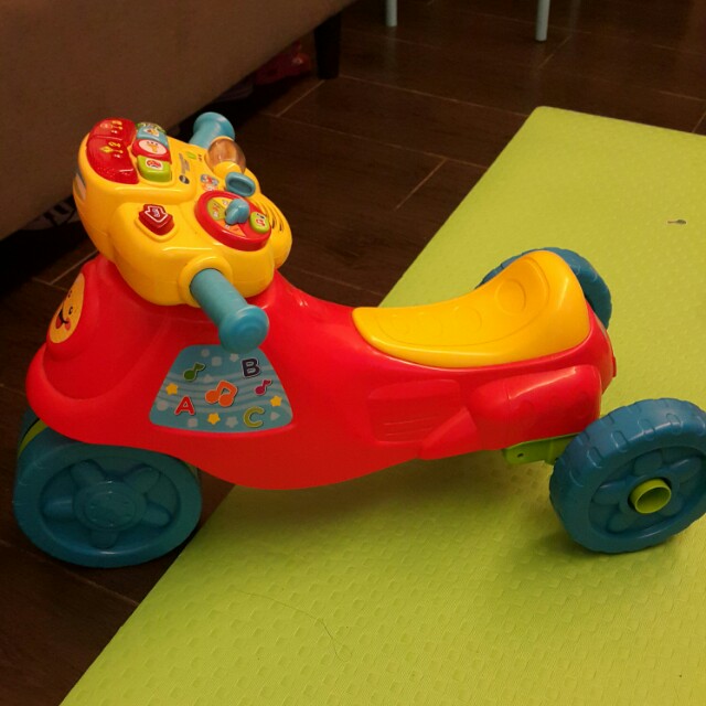 Vtech （分類：兒童玩具）位於 Hong Kong。 由 schc568 提交（商品編號 135605863，圖片 2）。簡介： 只玩過2次，功能正常，有音樂，發聲。