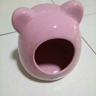 Hamster Hideout [Medium Size]