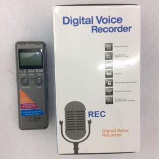 GH-700 Digital Voice Recorder with MP3 8GB