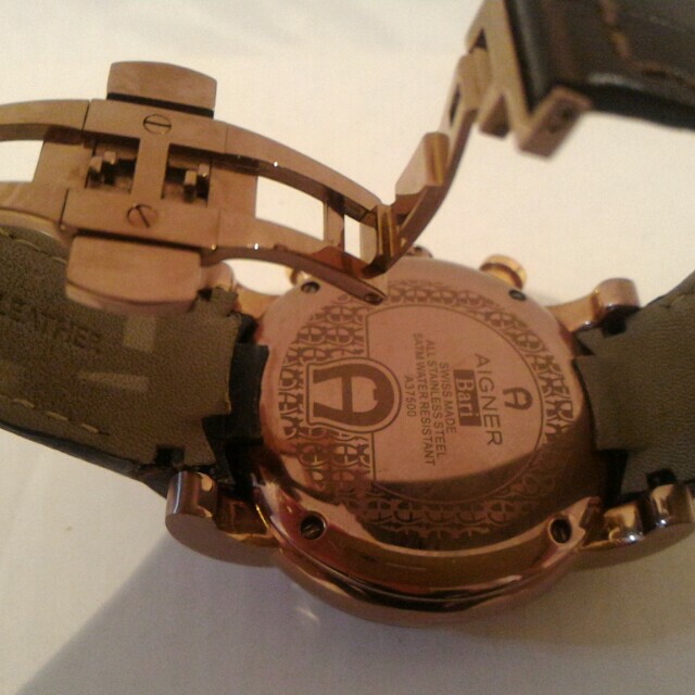 aigner watches a37500 price