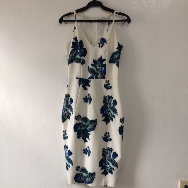 H M Blue And White Floral Dress Women S Fashion Clothes On Carousell
