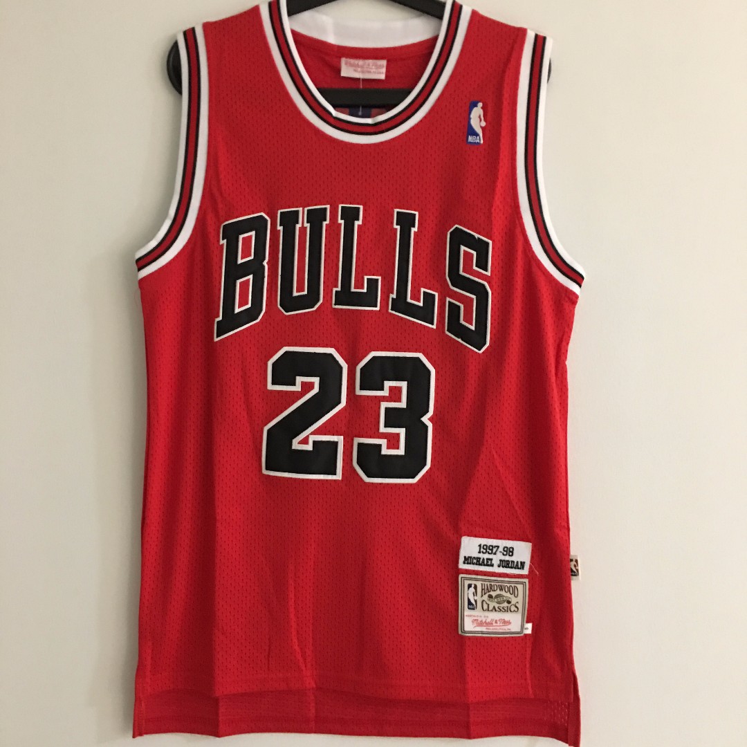 Men's Mitchell & Ness Michael Jordan Red Chicago Bulls Hardwood Classics  #12 Authentic Jersey