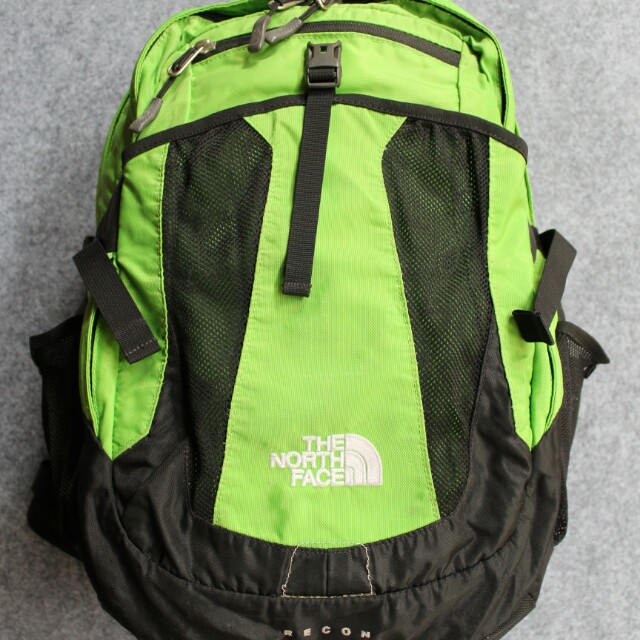 north face recon backpack green