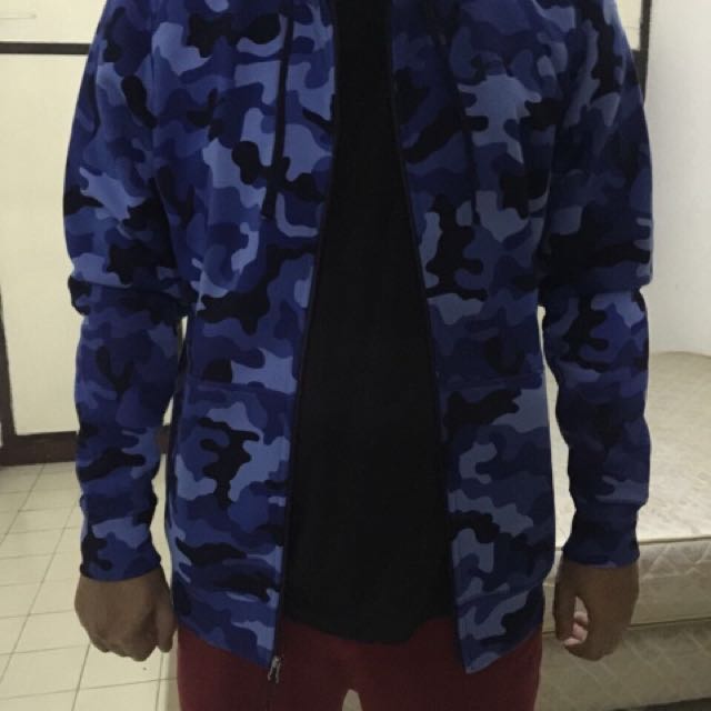 men's under armor camo hoodie