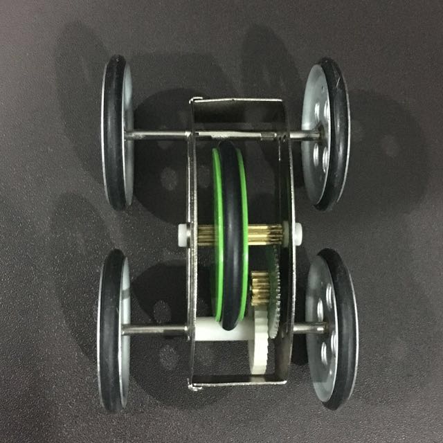 Kikkerland Zecar Stainless Steel Flywheel Car, Hobbies & Toys, Toys