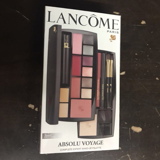LANCOME MAKE UP PALETTE (Category: Makeup) located in Manila. Submitted by shoptilyoudrop12 (Listing ID 135719329, Image 1). Description: GOOD AS NEW AUTHENTIC GOT IT FROM MY TITA FROM THE US.