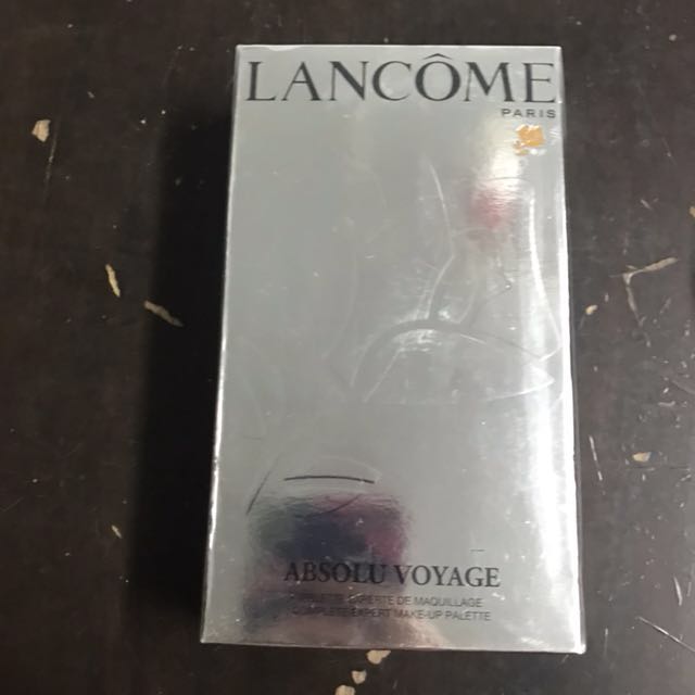 LANCOME MAKE UP PALETTE (Category: Makeup) located in Manila. Submitted by shoptilyoudrop12 (Listing ID 135719329, Image 2). Description: GOOD AS NEW AUTHENTIC GOT IT FROM MY TITA FROM THE US.