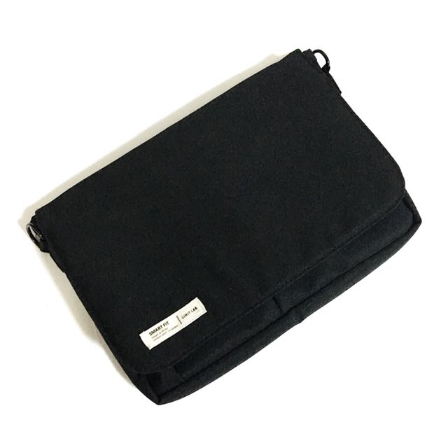 lihit lab A5 black smart fit carrying pouch, Hobbies & Toys, Stationery