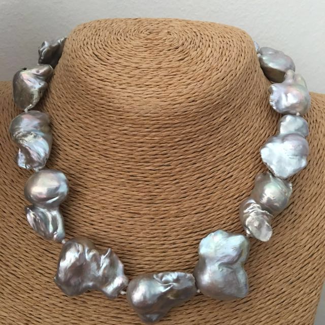 Odd shaped 2024 pearl necklace