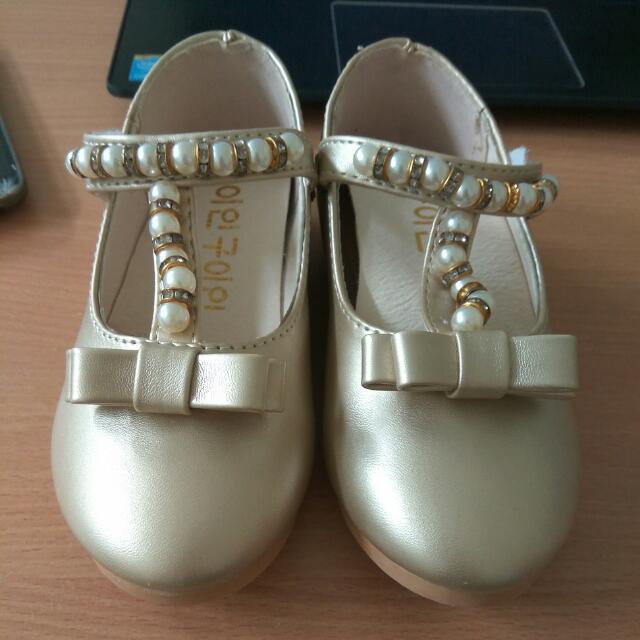 Sepatu Gold Anak Sepatu Pesta Anak Bayi Anak Baju Anak Perempuan Di Carousell