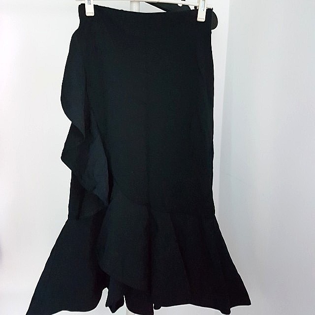 zara black ruffle skirt