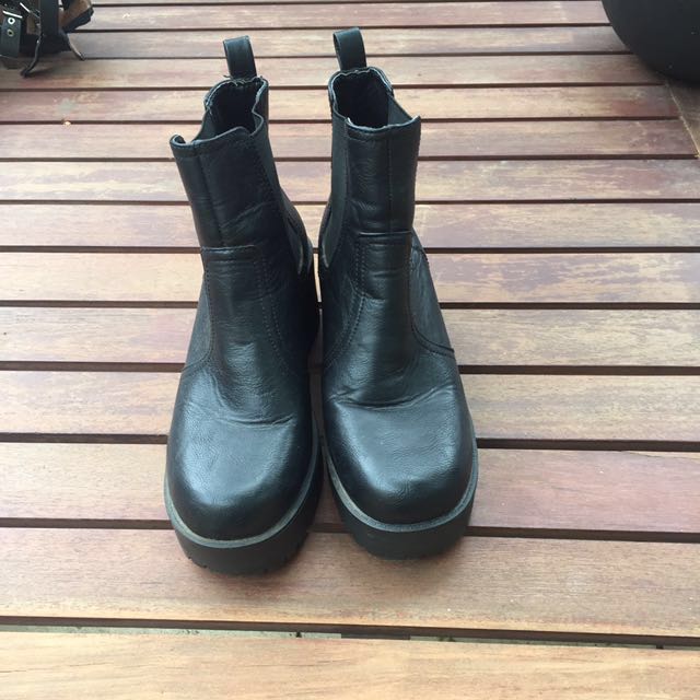 black platform boots size 11