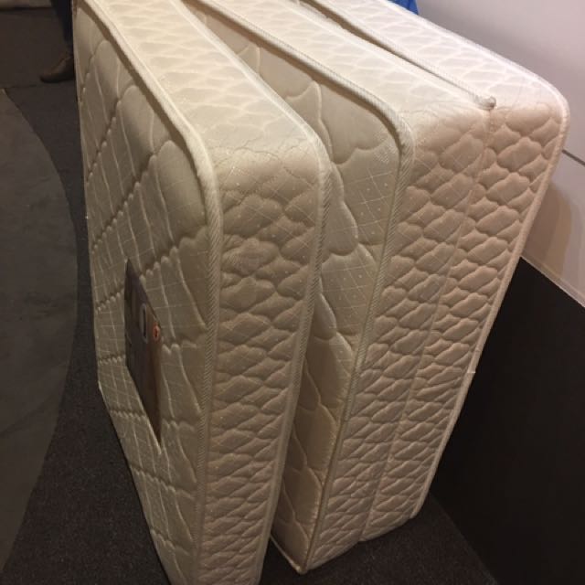 Foldable shop spring mattress