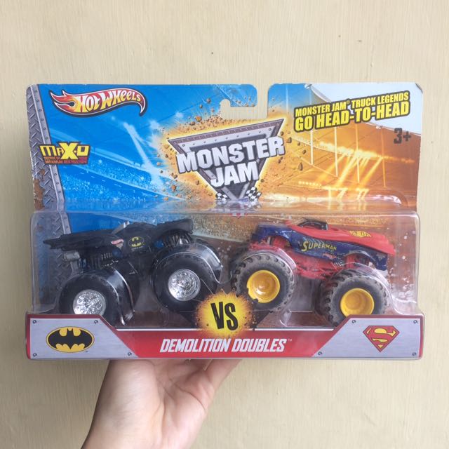 Monster Jam Batman vs. Superman, Toys & Collectibles, Mainan di Carousell