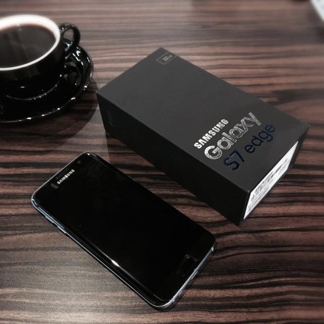 Backgroun Wall Galaxy S7 Edge Black Onyx