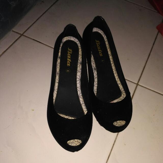 Sepatu Wedges Bata Bludru Fesyen Wanita Sepatu Di Carousell