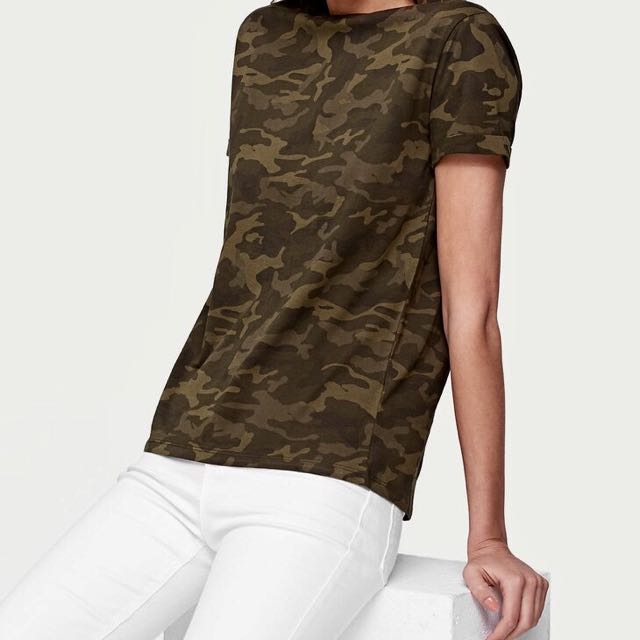Stradivarius Camouflage T-shirt, Fesyen 