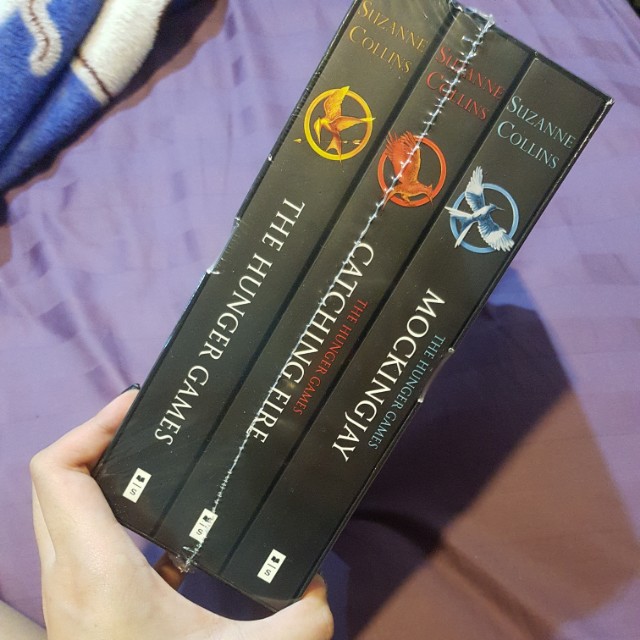 The Hunger Games Trilogy Classic (Box Set), Hobbies & Toys, Books