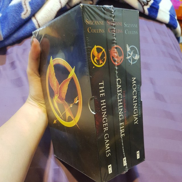 The Hunger Games Trilogy Classic (Box Set), Hobbies & Toys, Books