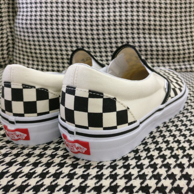 Checkered cream vans store