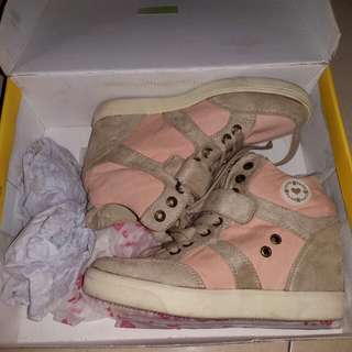 REPRICE!! Gosh wedges