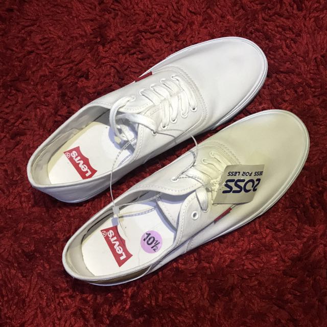 Levi's White Canvas Shoes for Men, Men's Fashion, Footwear, Casual Shoes on  Carousell
