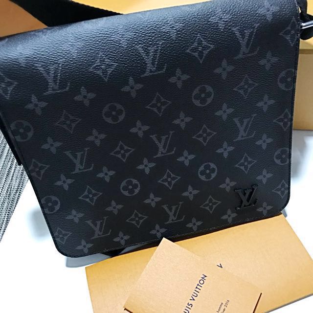 Louis vuitton waist bag(ada date code), Men's Fashion, Bags, Belt bags,  Clutches and Pouches on Carousell