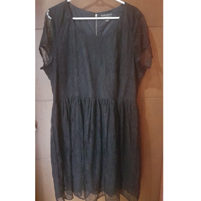 plus black lace dress