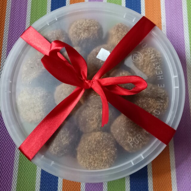 Graham balls with mallows (Category: Local Eats) located in Cainta. Submitted by kawaiicupcake25 (Listing ID 136650143, Image 2). Description: Graham balls with mallows inside Soft and chewy 8pcs for ph php50.00-75.00 only.