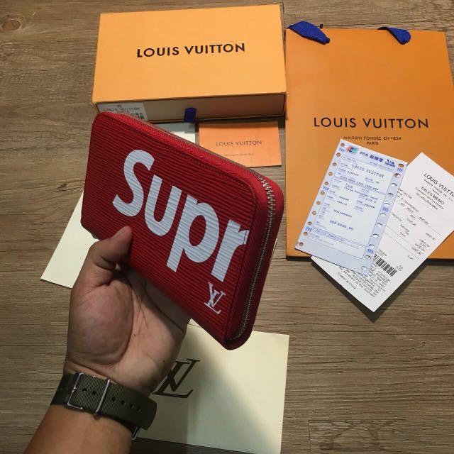supreme wallet lv