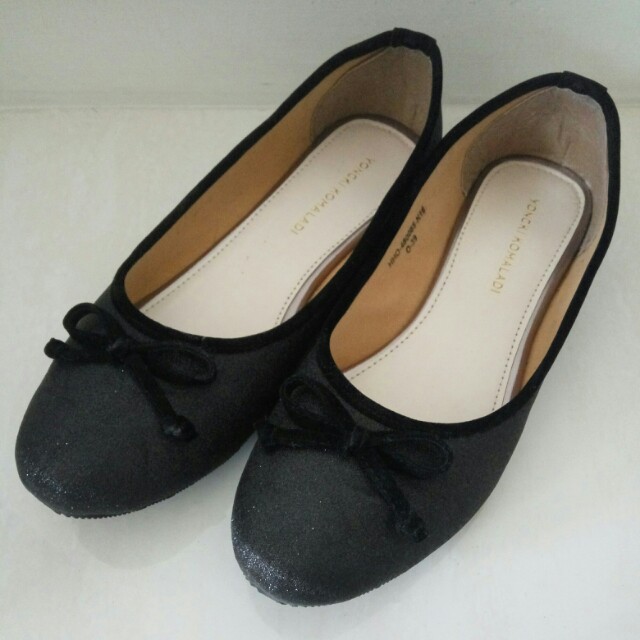 Sepatu Flat Yongki Komaladi Fesyen Wanita Sepatu Di Carousell