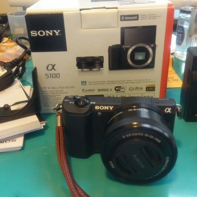 Sony a5100 e mount apsc, 攝影器材, 鏡頭及裝備 Carousell