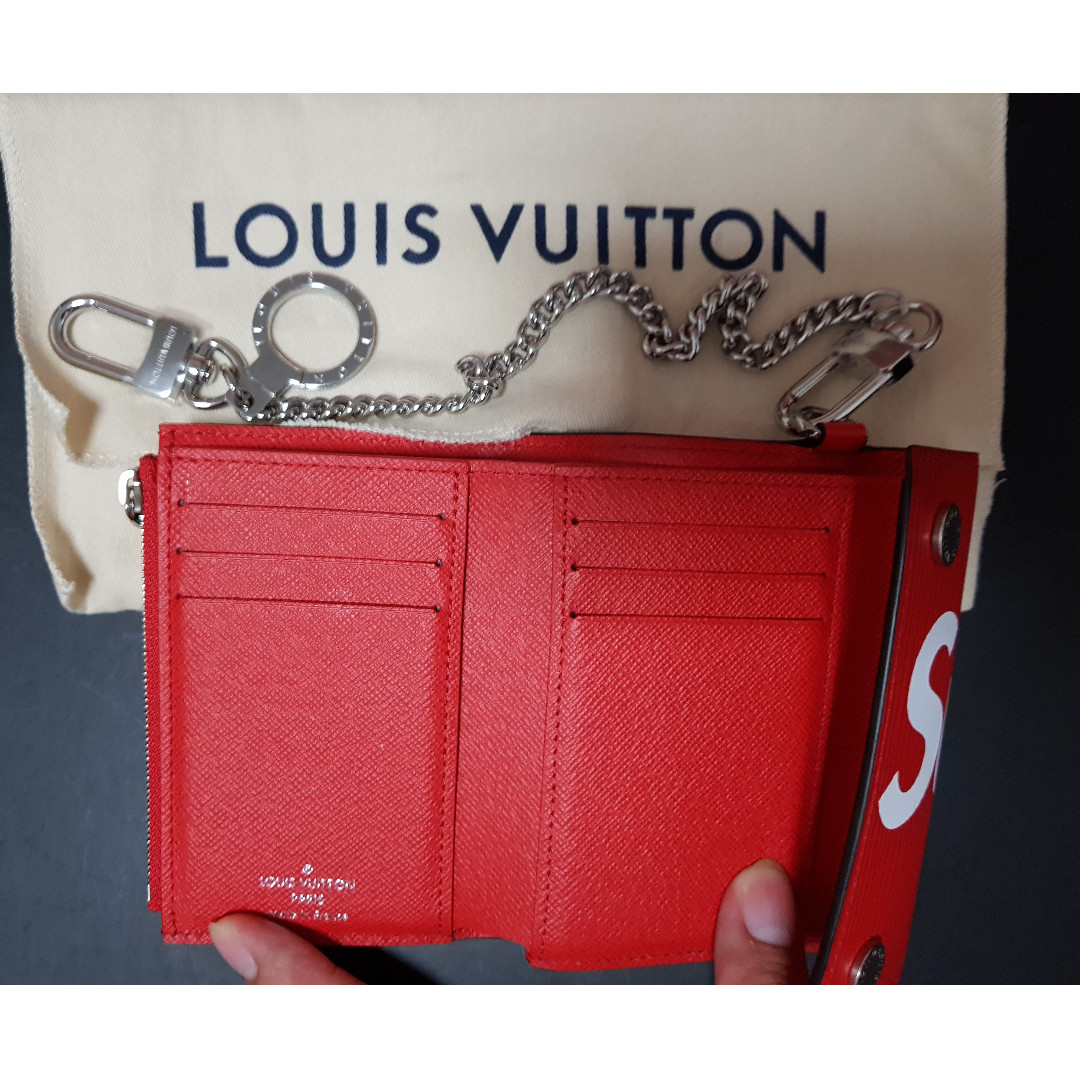Louis Vuitton Supreme Chain Red Leather ref.860284 - Joli Closet