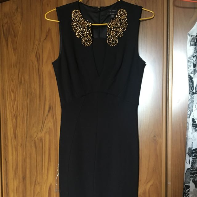 Ted Baker Work Dress Women S Fashion Clothes Dresses Skirts On Carousell Go for something charming with vibrant and detailed floral motifs to work the brand's flirty appeal. carousell