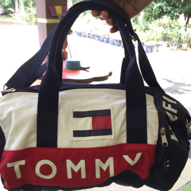 Beg tommy store