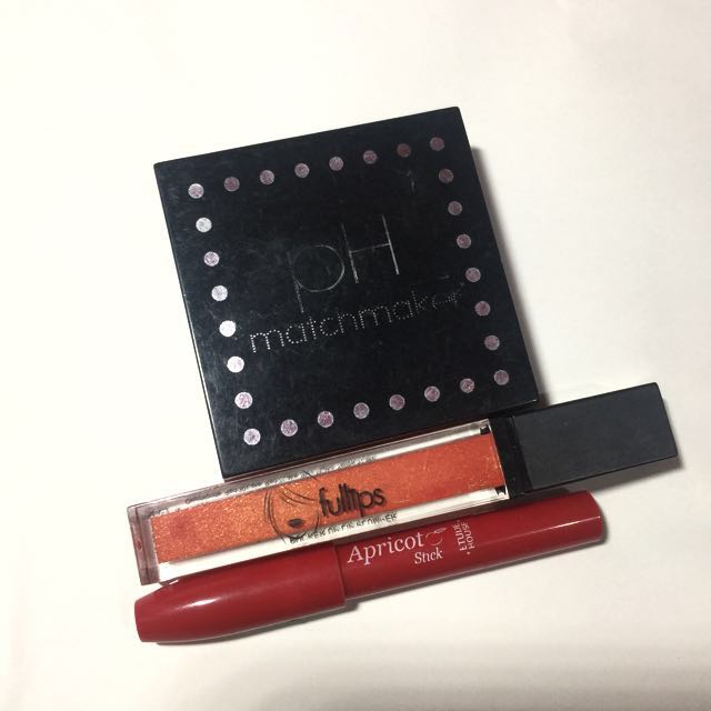 Bundle 1 (Category: Makeup) located in Pasig City. Submitted by janecenteno (Listing ID 136760004, Image 2). Description: Authentic Physician’s Formula Blush On Etude House Tinted Lip Gloss Fullips Lippy.