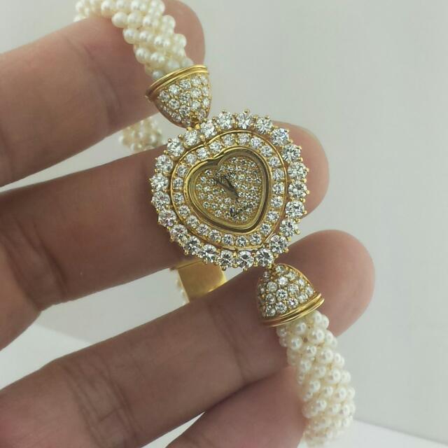 Delaneau Pave Diamond And Pearl Ladies Watch All Factory Set Blink Blink Women S Fashion Watches On Carousell