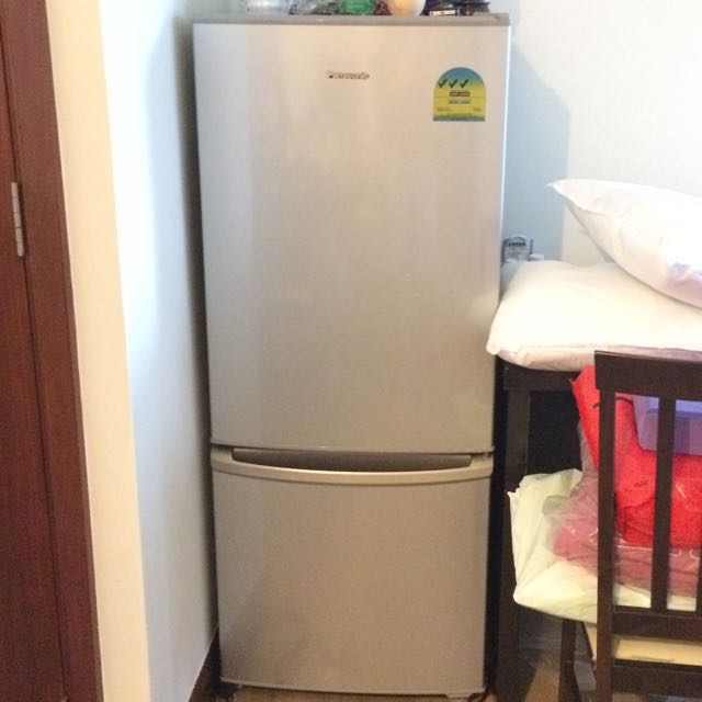 GREAT DEAL Panasonic 2door 184L Energy Efficient Fridge Freezer, TV