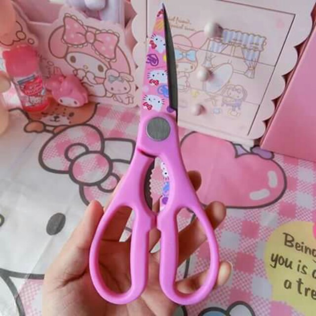 Hello Kitty scissor, Hobbies & Toys, Stationary & Craft, Craft Supplies