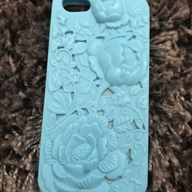 Iphone 5 case rubber waterproof (Category: iPhone 12 Series) located in Manila. Submitted by foxydivas (Listing ID 136736633, Image 1). Description: .