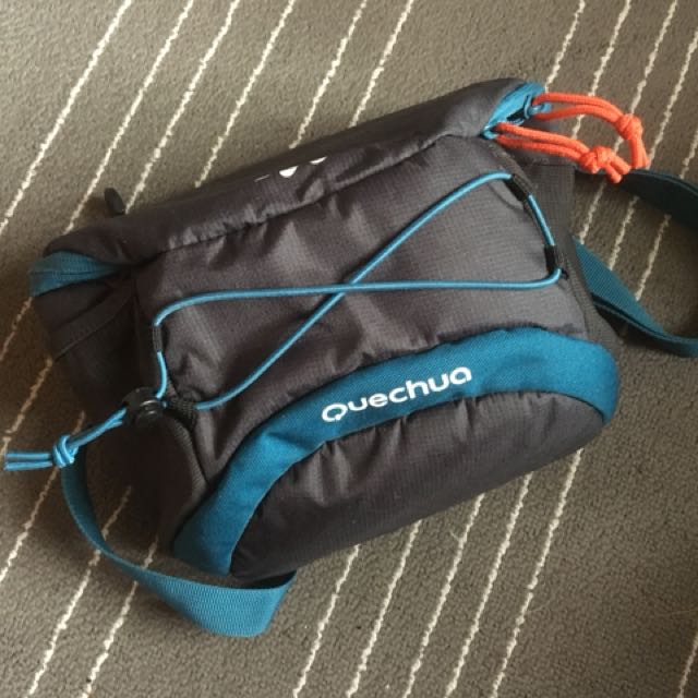 quechua camera bag