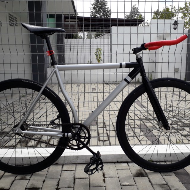 Custom Fixie, Sports Equipment, Bicycles & Parts, Bicycles on Carousell