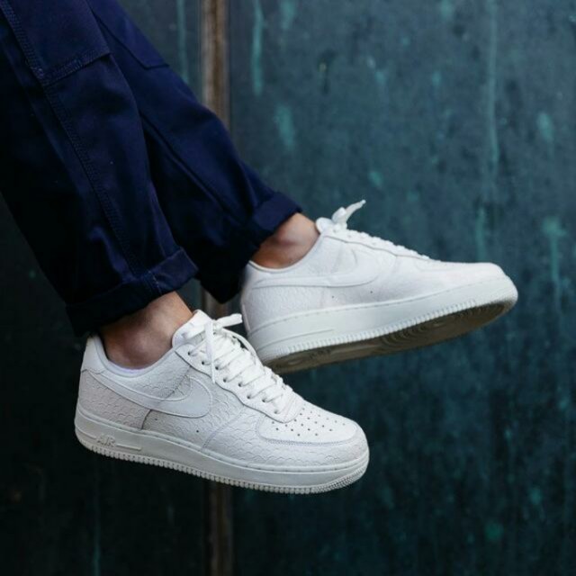 air force 1 snakeskin white