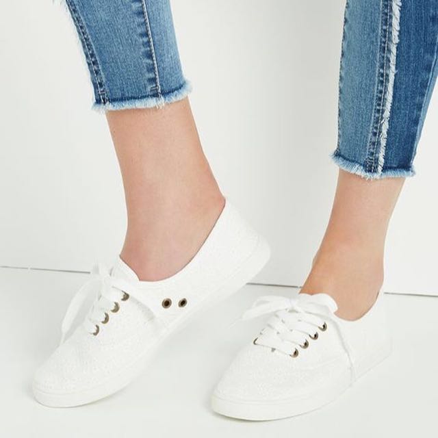 Juno plimsoll online