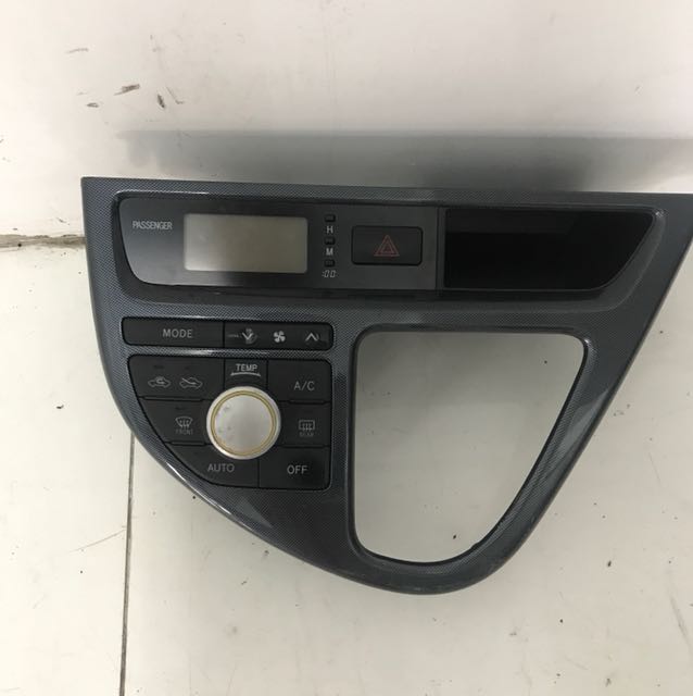 Toyota wish aircon switch, Car Accessories on Carousell