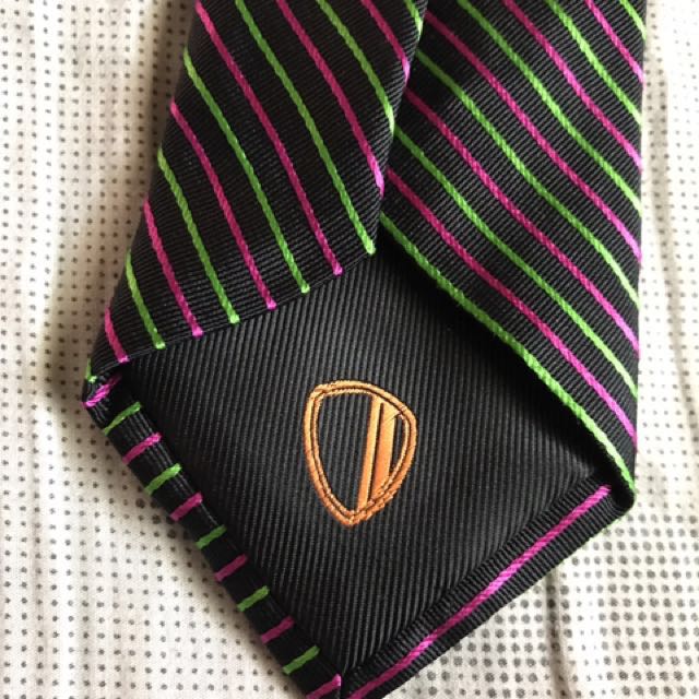 Ben Sherman neck tie (Category: Ties) located in Quezon City. Submitted by rooster14 (Listing ID 137134206, Image 3). Description: Pre loved slim Ben Sherman neck tie.