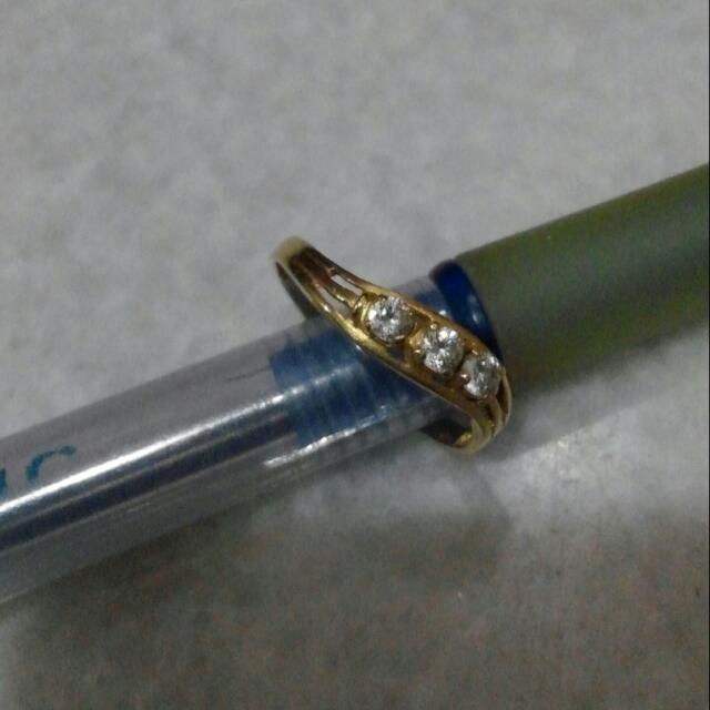 Cincin Emas 750 Batu Permata, Women's Fashion, Jewelry & Organisers