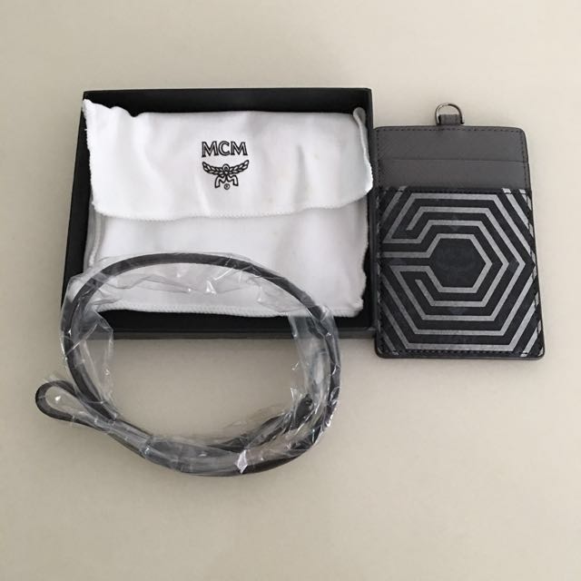 おトク EXO MCM IDケース ecousarecycling.com