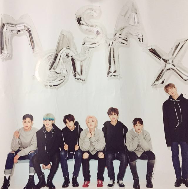 monsta x season's greetings poster, Hobbies & Toys, Memorabilia